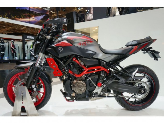 Compra Carenados Moto Yamaha MT07/FZ07 2012-2017 - Gris Rojo