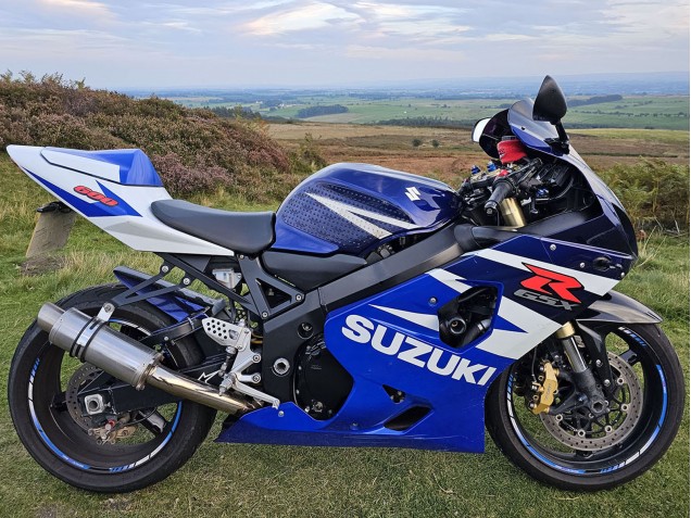 Compra Carenados Moto Suzuki GSXR 600 2004-2005 - Azul Blanco Rojo