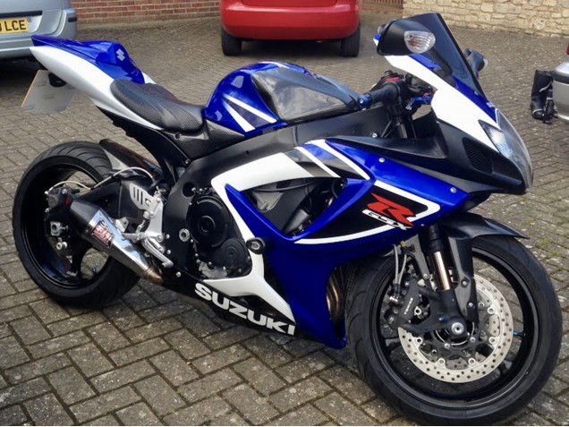 Compra Carenados Moto Suzuki GSXR 750 2006-2007 - Blanco Azul Negro Raya